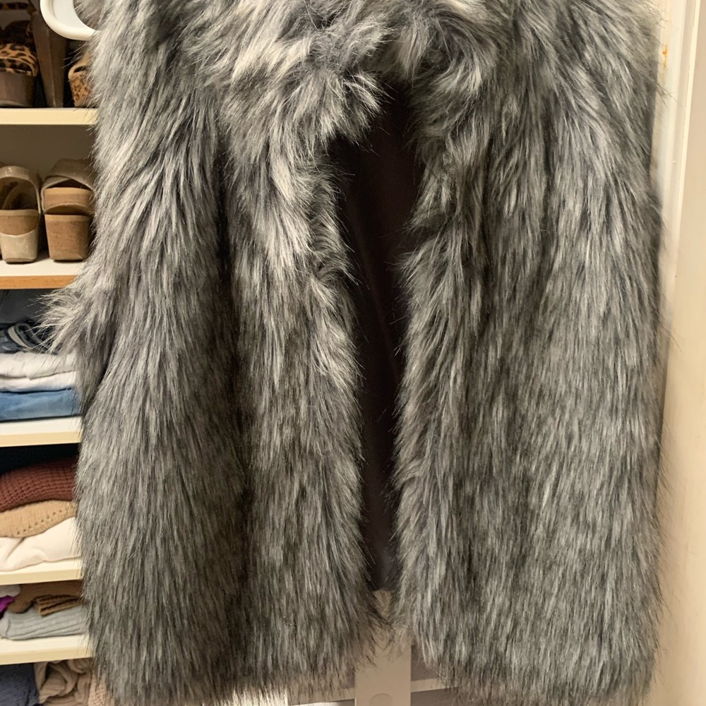Ci Sono by Cavalini faux fur vest